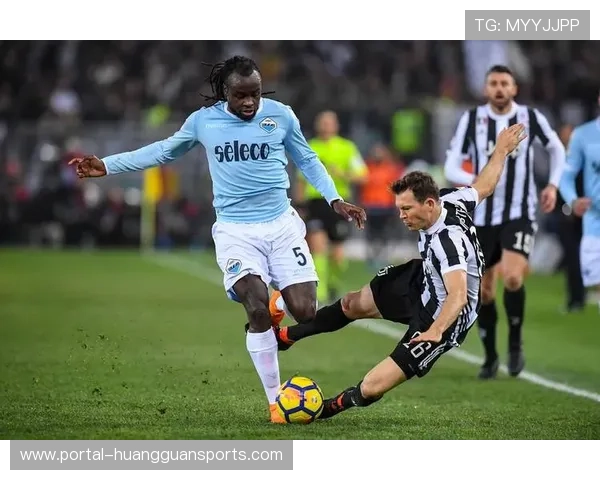 罗马尼奥利背后铲球染黄，拉齐奥防守吃紧